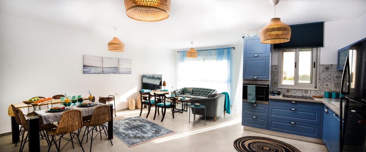 Argaman Beach Apartment 阿卡 外观 照片