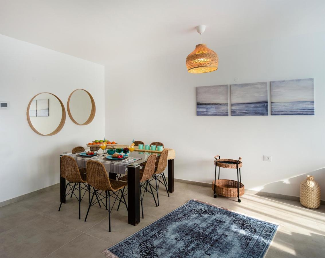 Argaman Beach Apartment 阿卡 外观 照片
