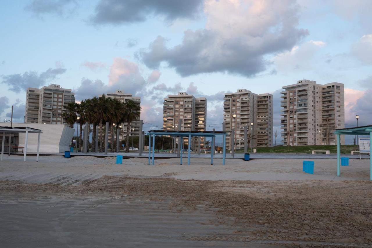 Argaman Beach Apartment 阿卡 外观 照片