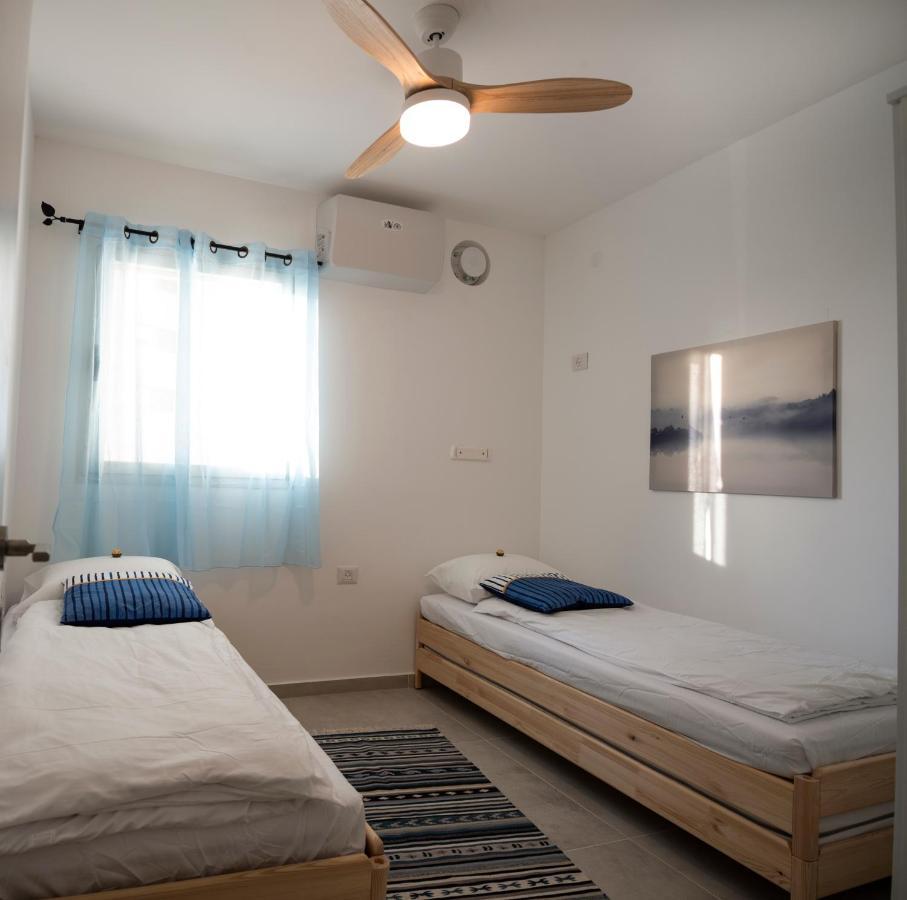 Argaman Beach Apartment 阿卡 外观 照片